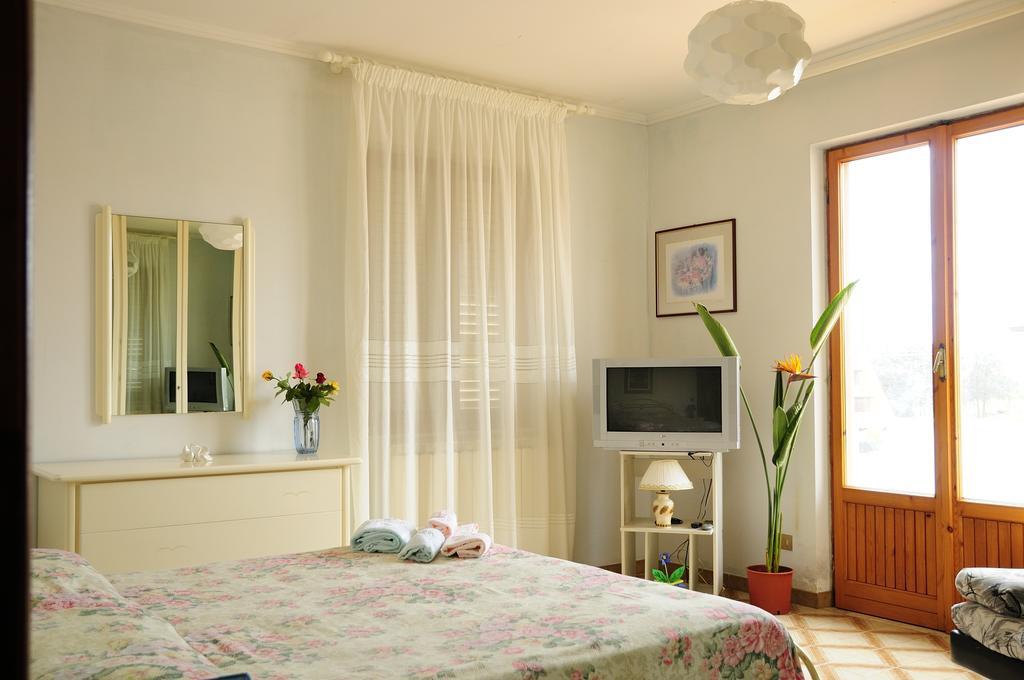 Bed And Breakfast Villa Viviana Anzio Exterior foto